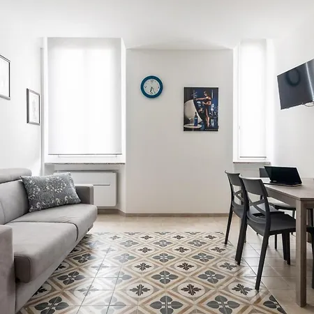 Famiglia 60mq Giallo Milano Mxp Laghi *